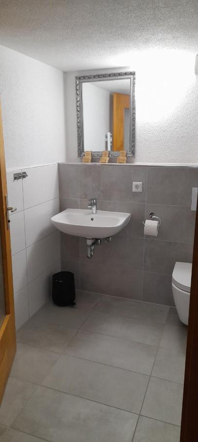 Gasthof Loewen Frickenhausen  Extérieur photo
